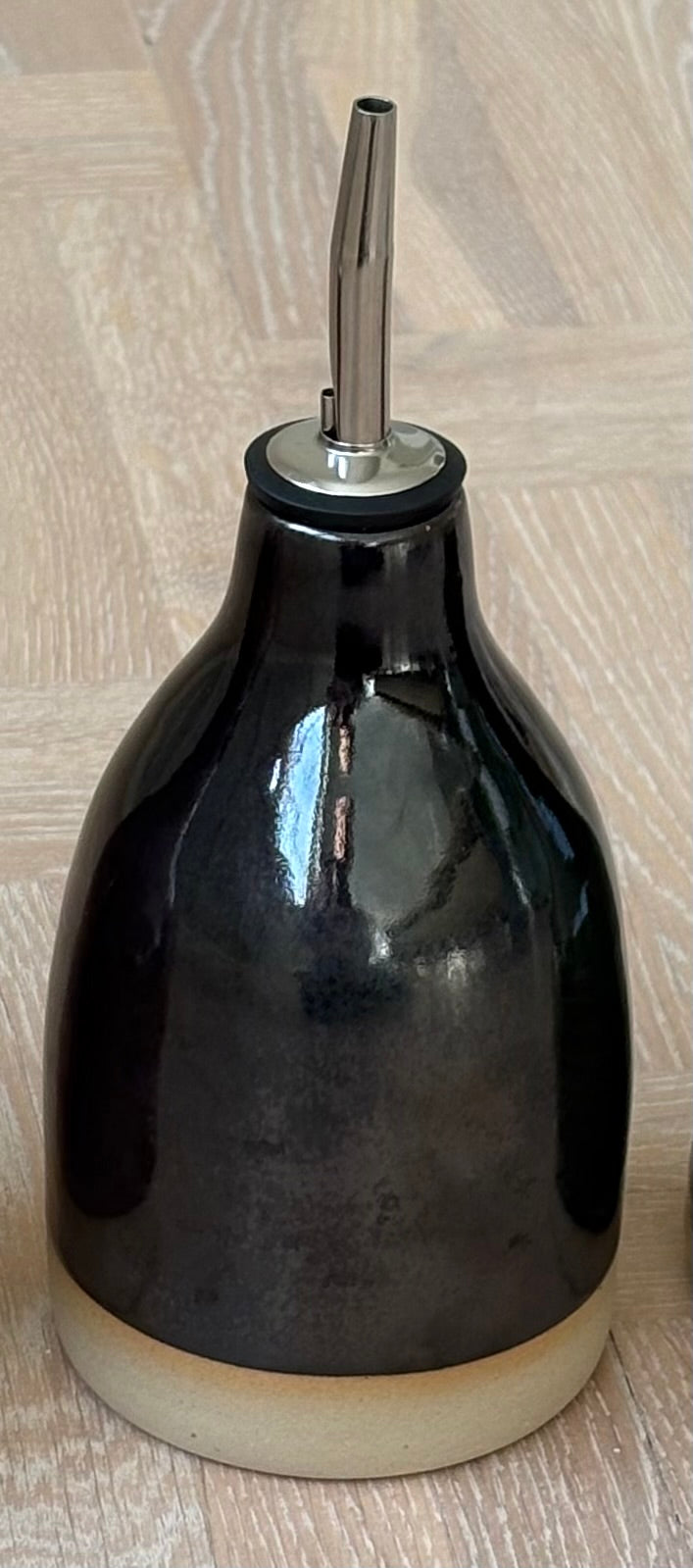 Oljeflaska mörklila